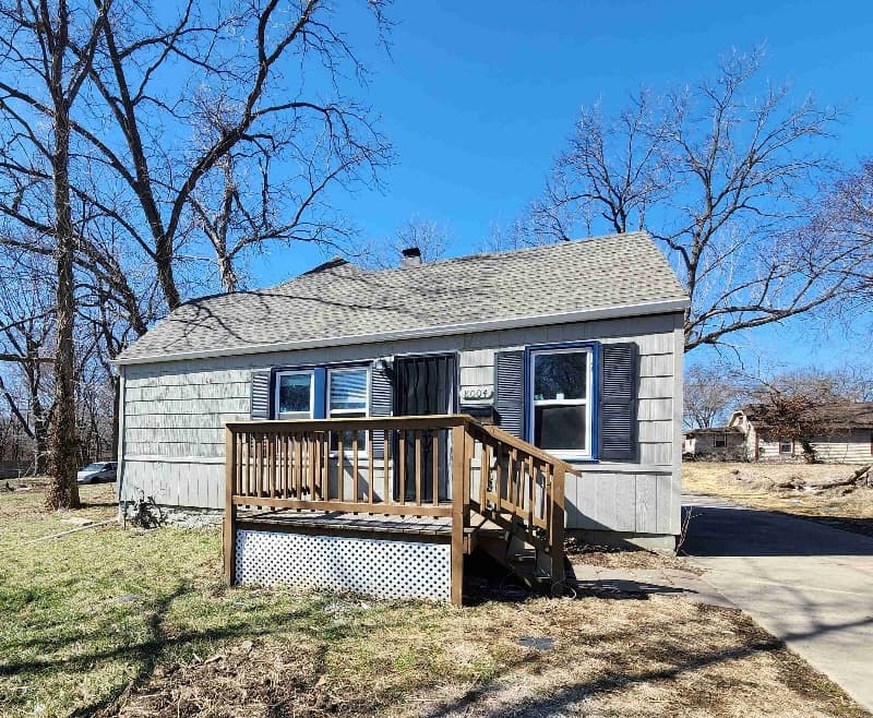 8004 Lydia Ave — thumbnail 1